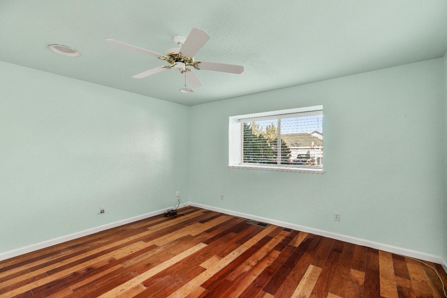 3809 Marigold Ln, Modesto, CA 95356