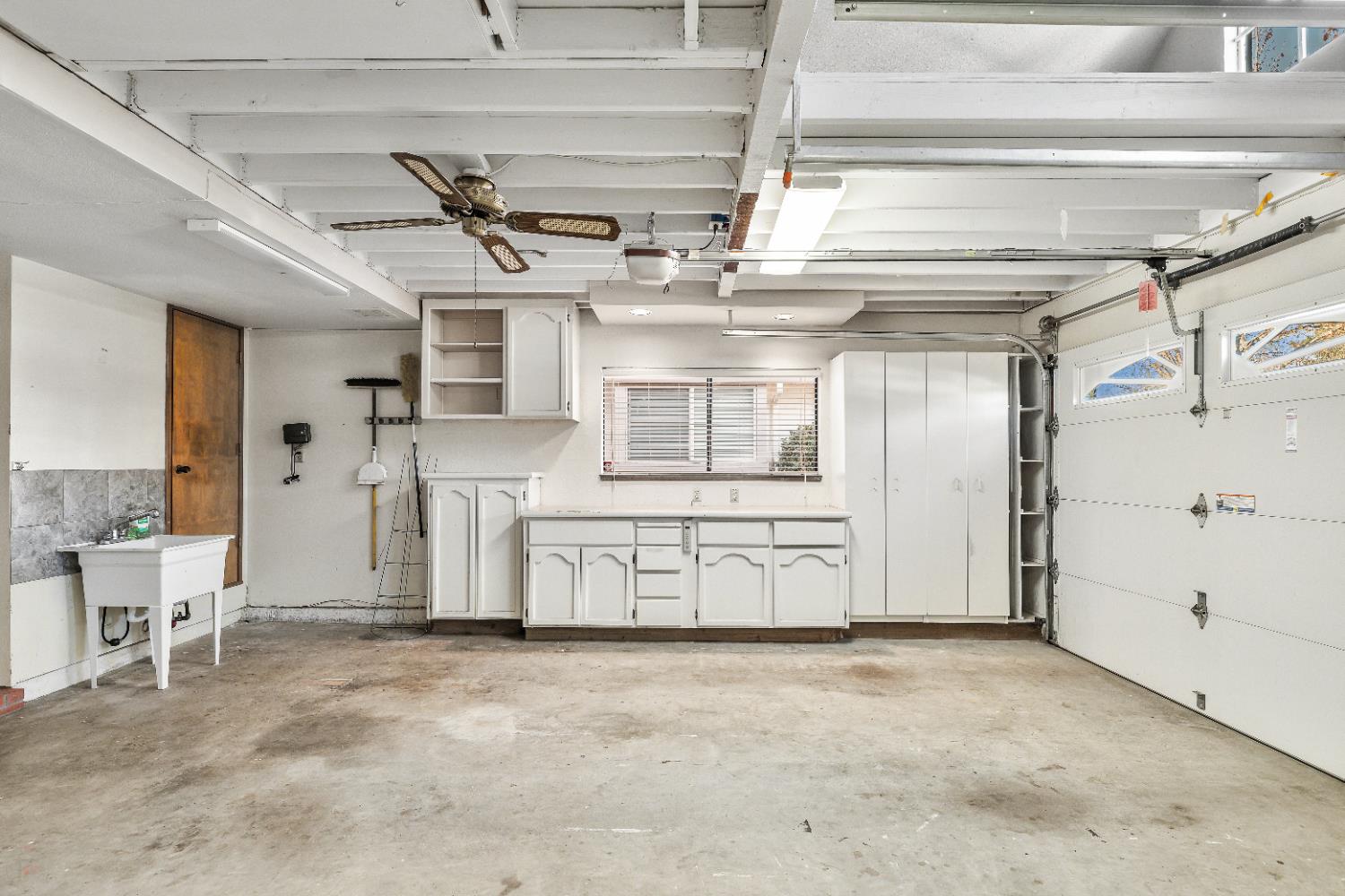 3809 Marigold Ln, Modesto, CA 95356