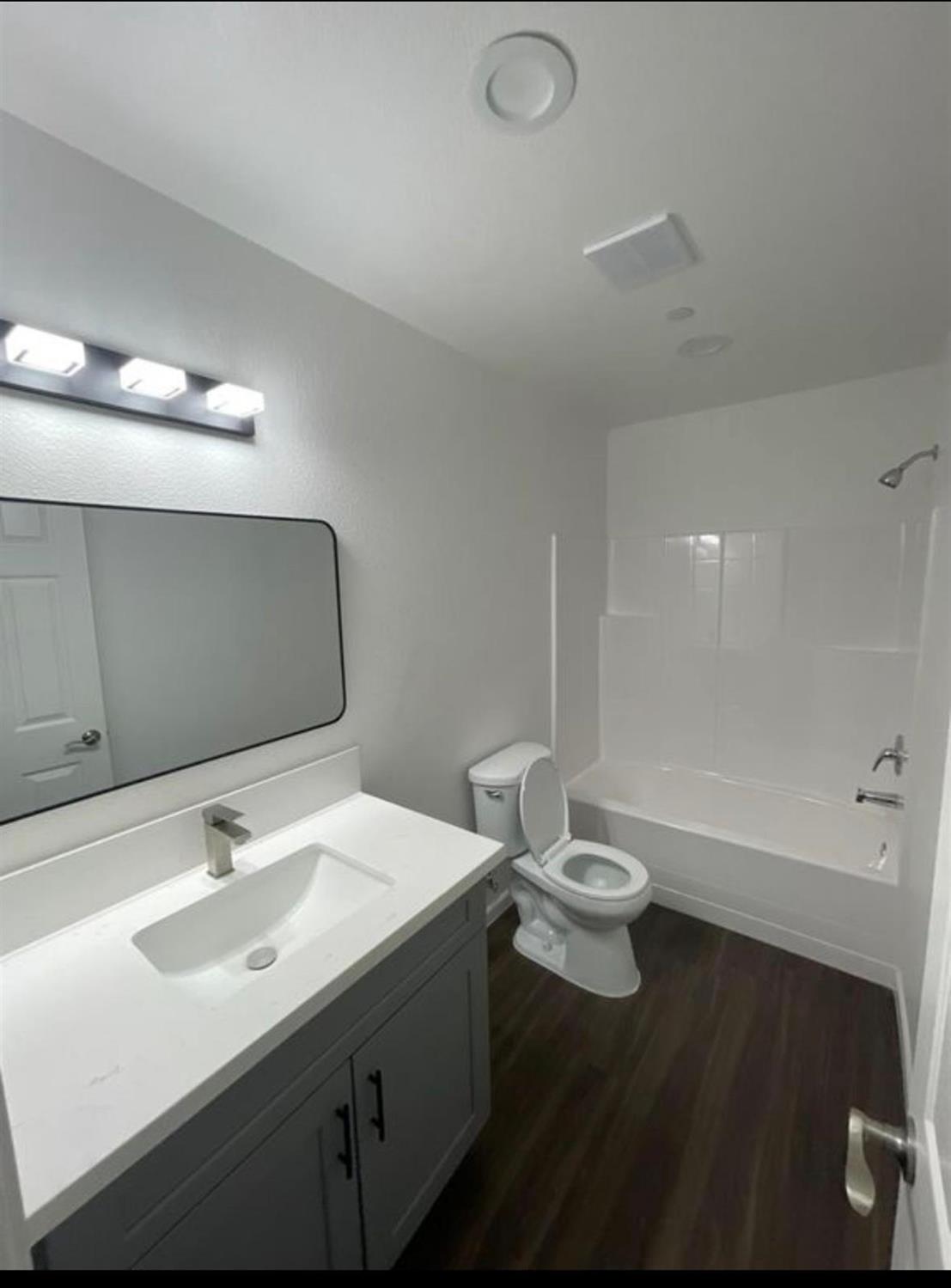 531 Jason Dr, Turlock, CA 95380