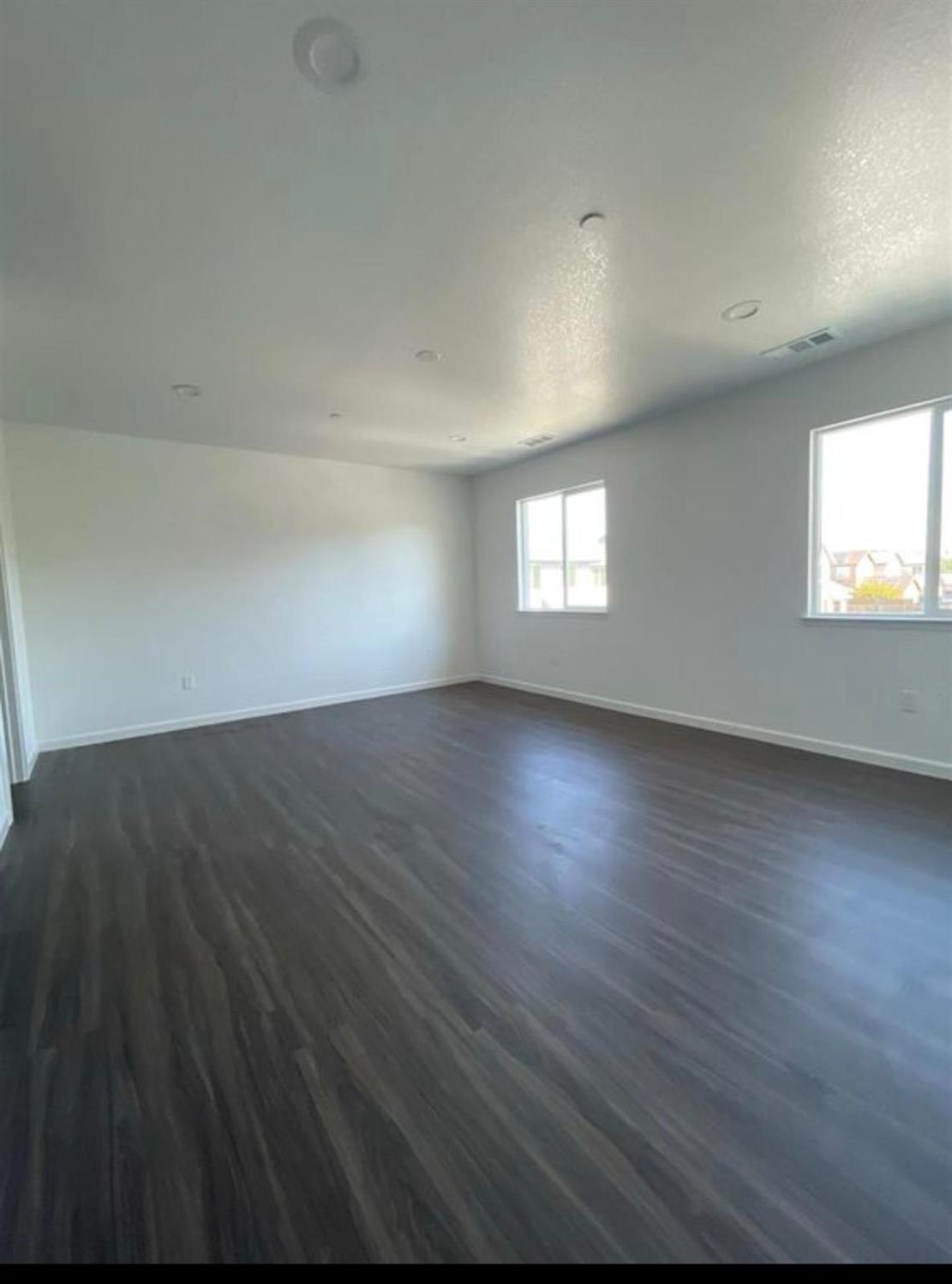 531 Jason Dr, Turlock, CA 95380