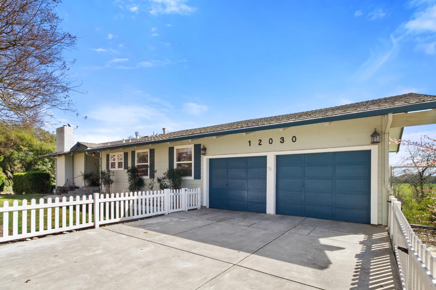 12030 Rodden Rd, Oakdale, CA 95361