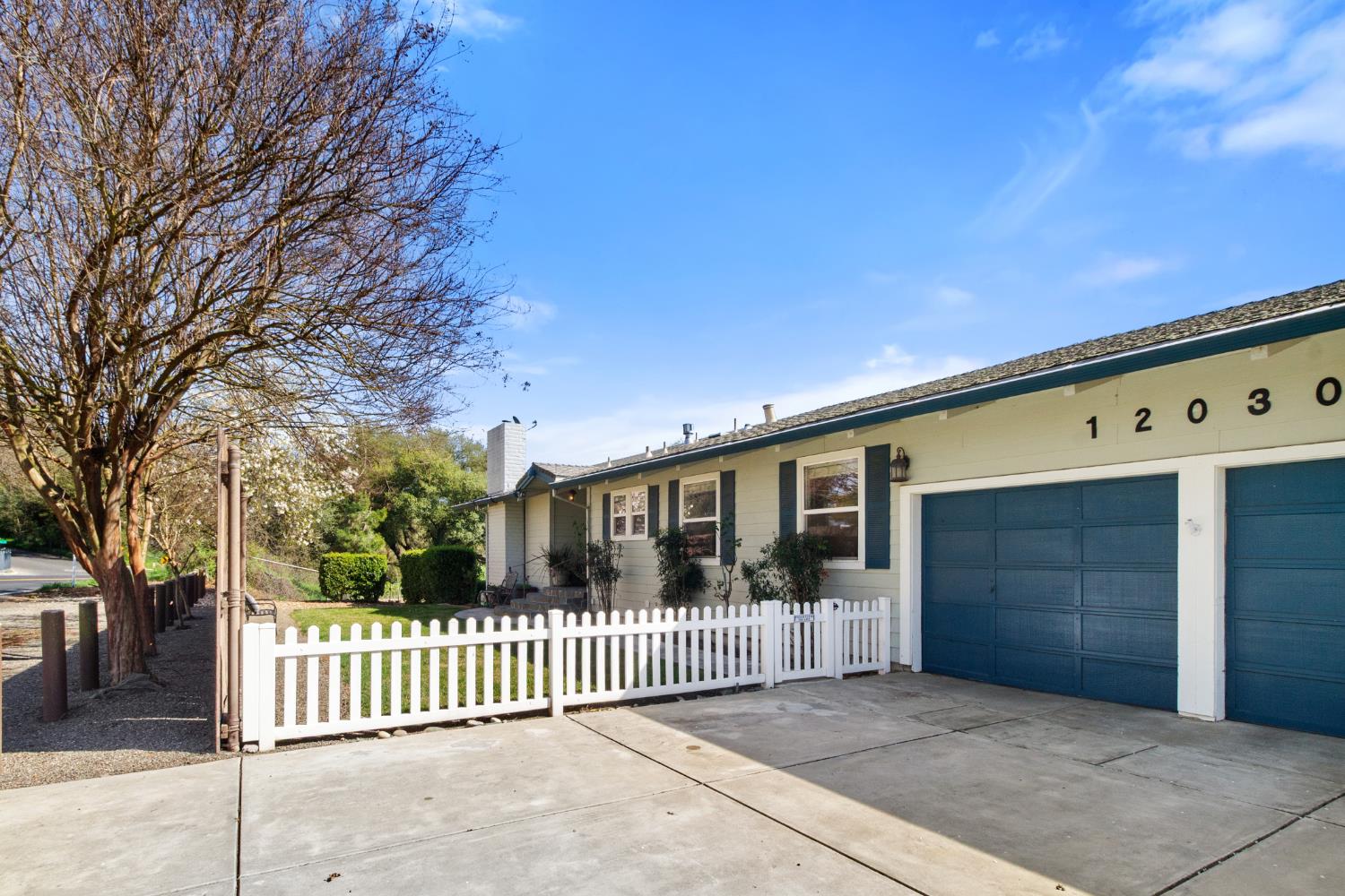 12030 Rodden Rd, Oakdale, CA 95361