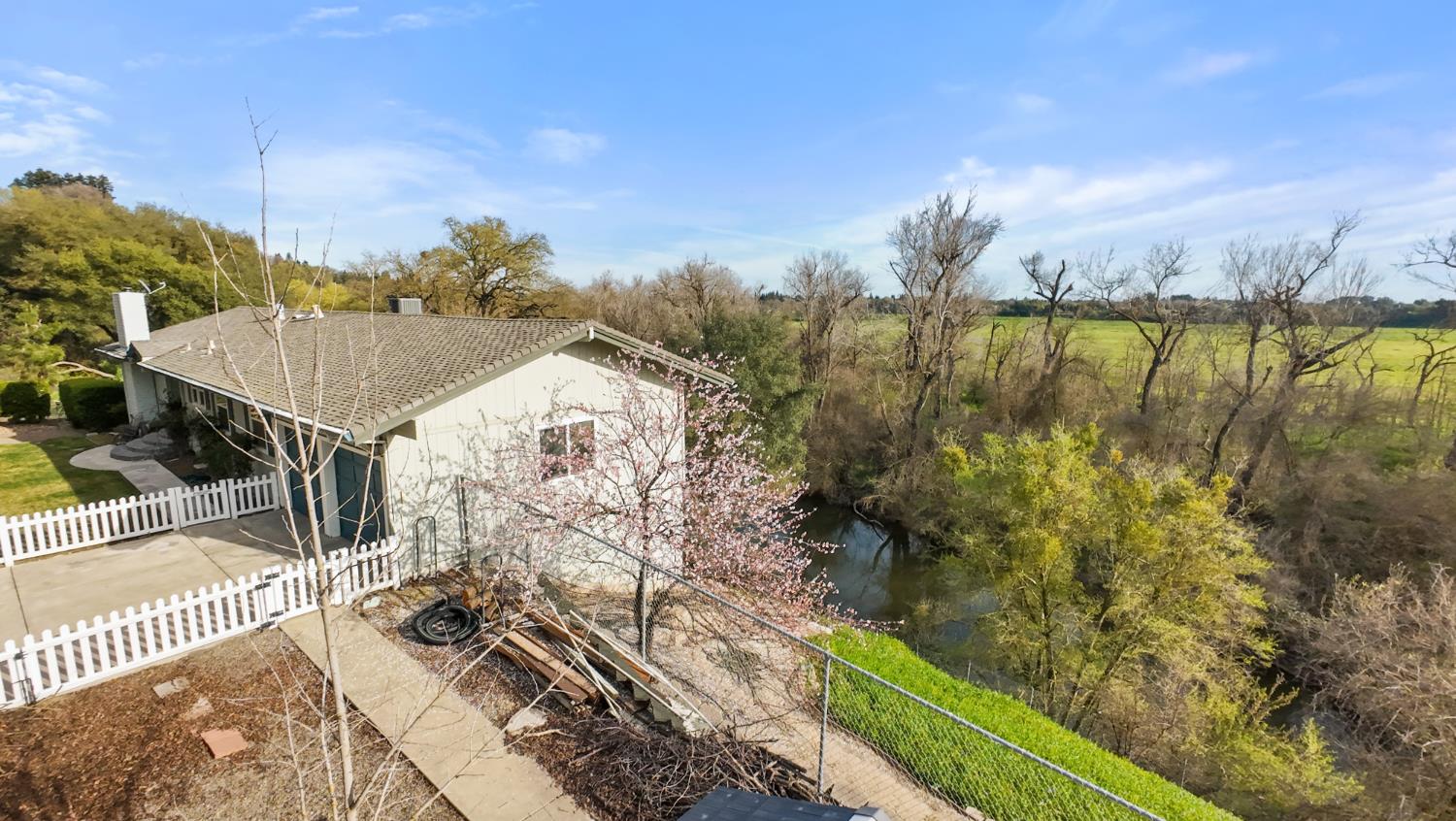 12030 Rodden Rd, Oakdale, CA 95361