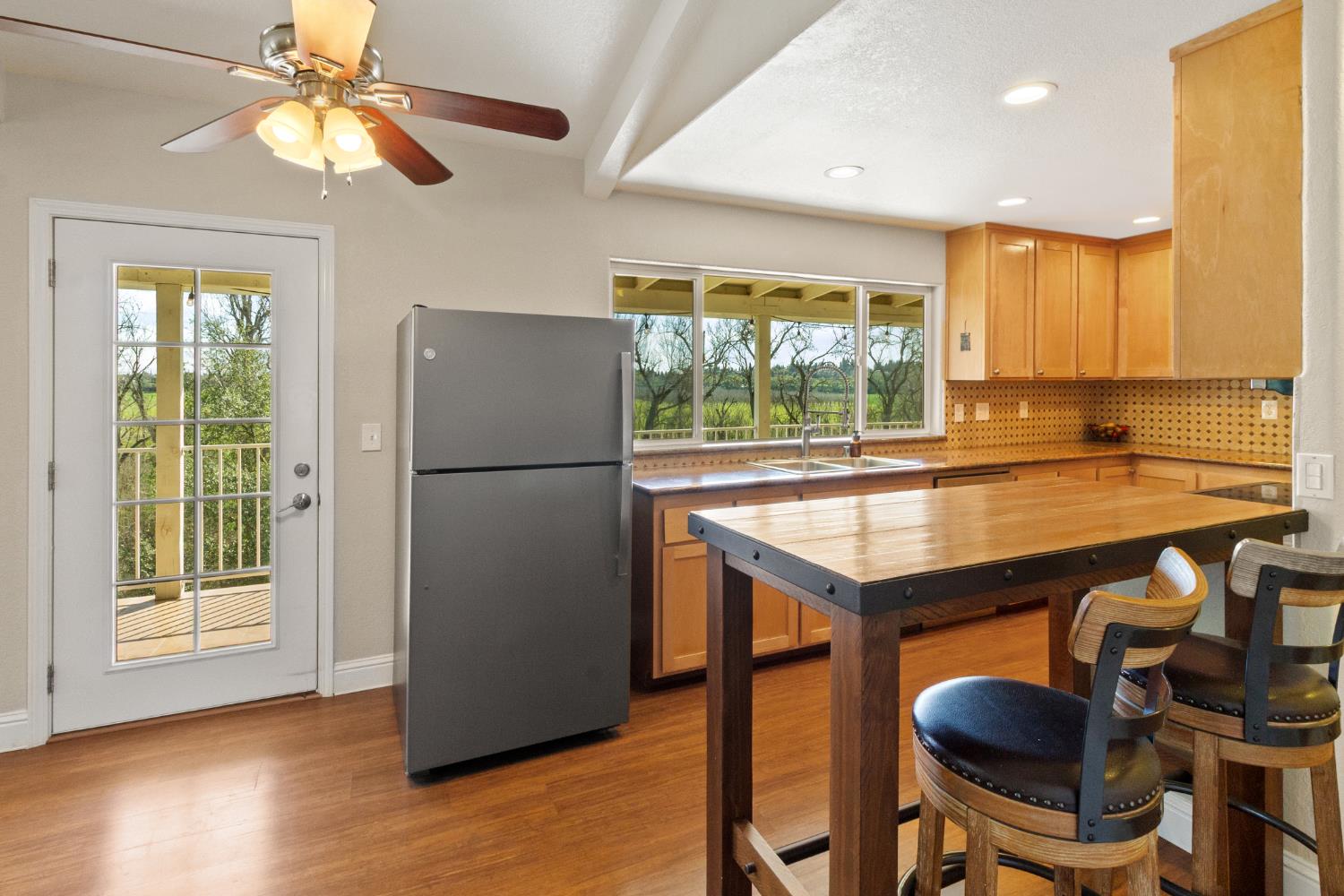 12030 Rodden Rd, Oakdale, CA 95361
