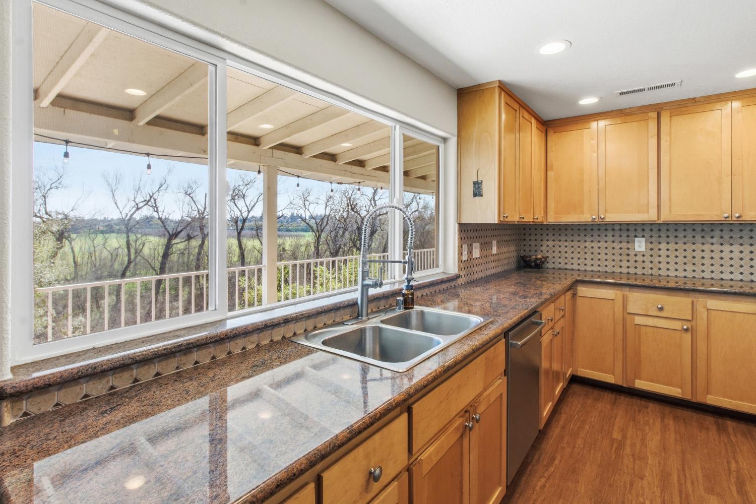 12030 Rodden Rd, Oakdale, CA 95361