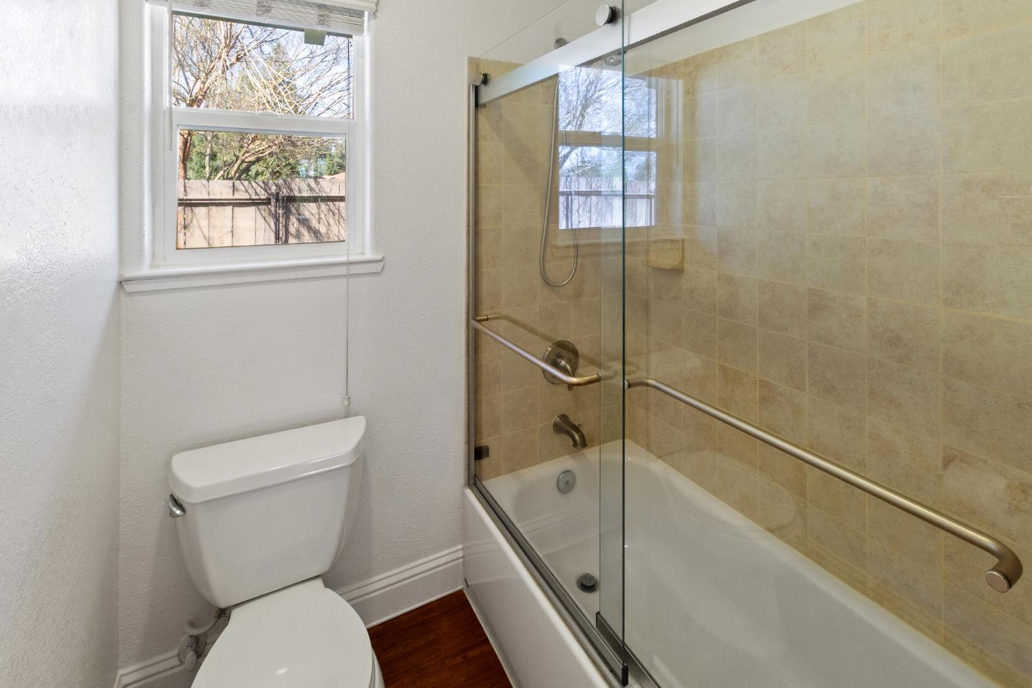 12030 Rodden Rd, Oakdale, CA 95361