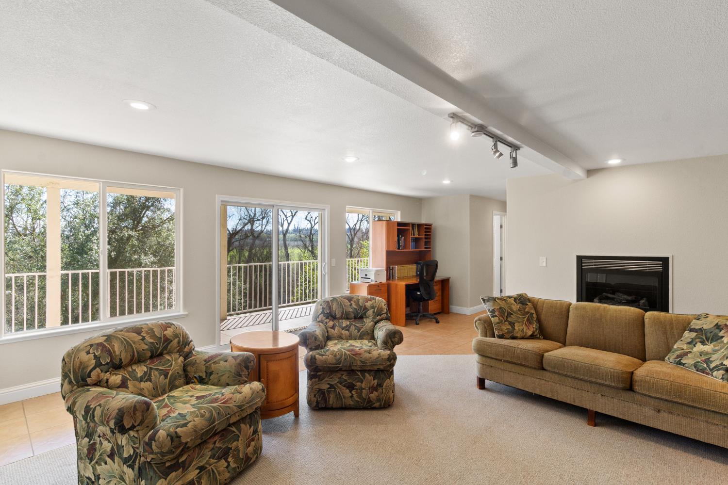 12030 Rodden Rd, Oakdale, CA 95361