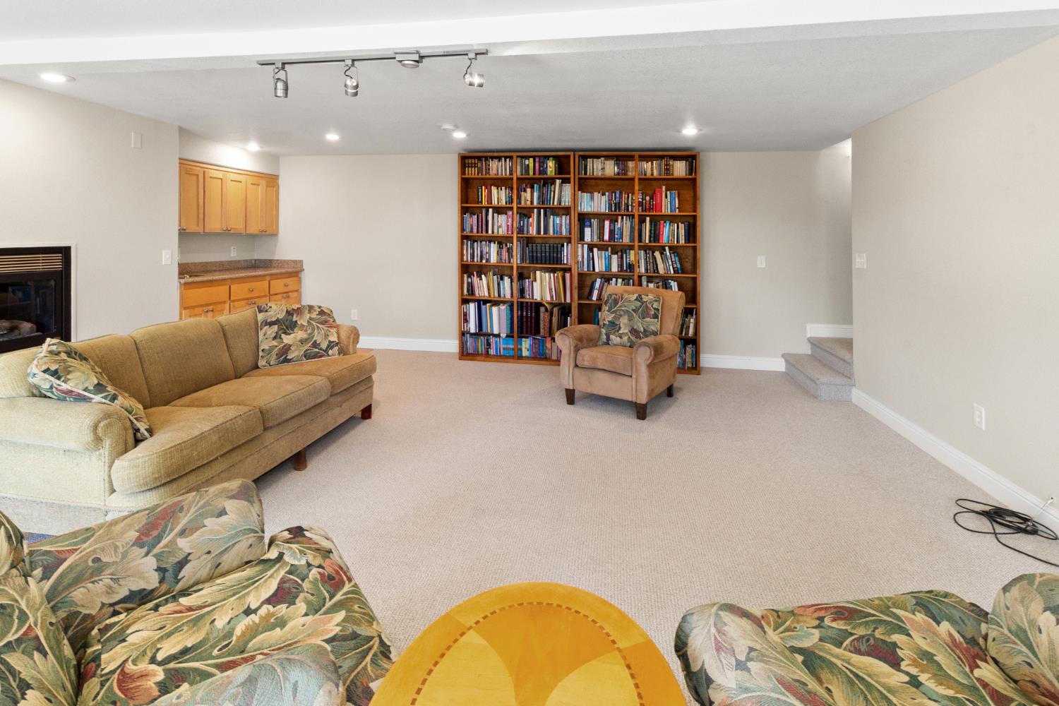 12030 Rodden Rd, Oakdale, CA 95361