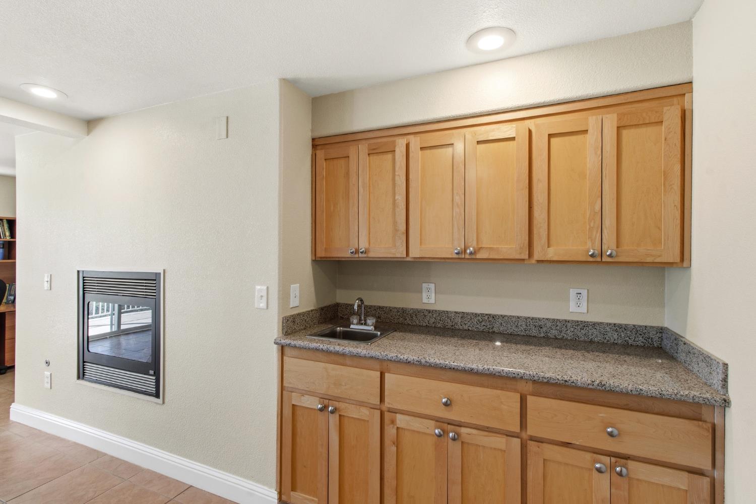 12030 Rodden Rd, Oakdale, CA 95361