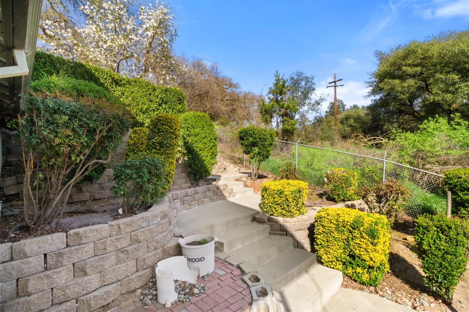 12030 Rodden Rd, Oakdale, CA 95361