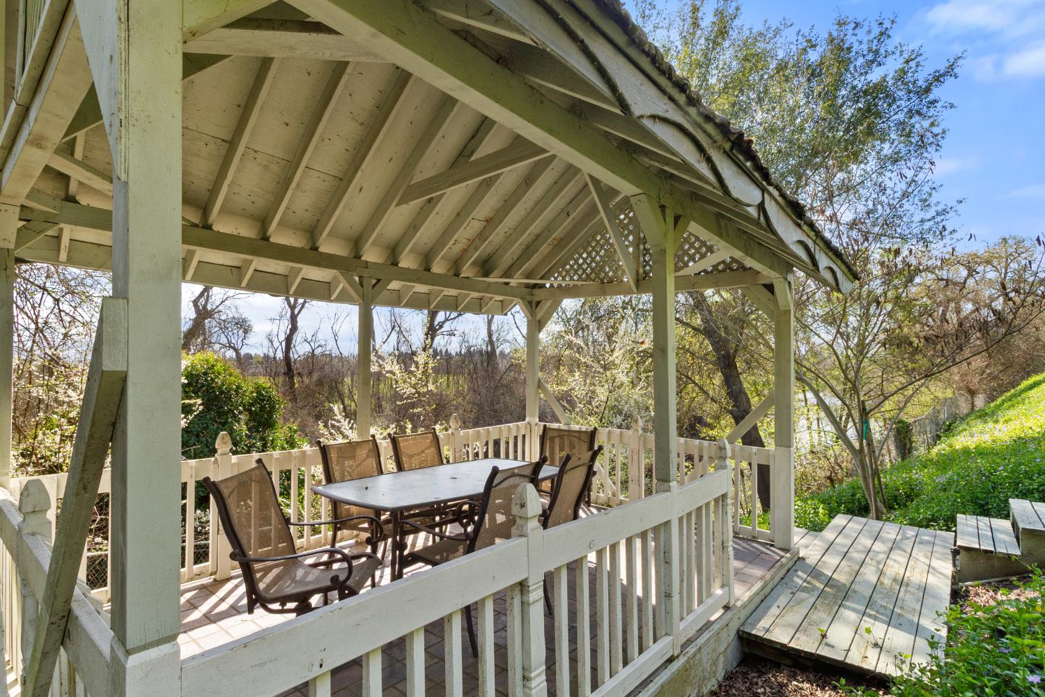 12030 Rodden Rd, Oakdale, CA 95361