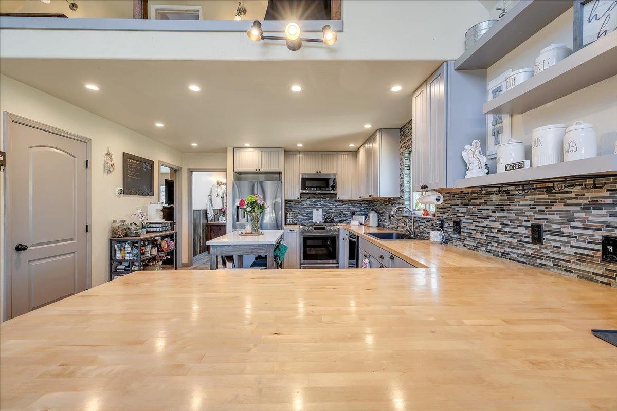 1499 Sawmill Rd #594, Copperopolis, CA 95228