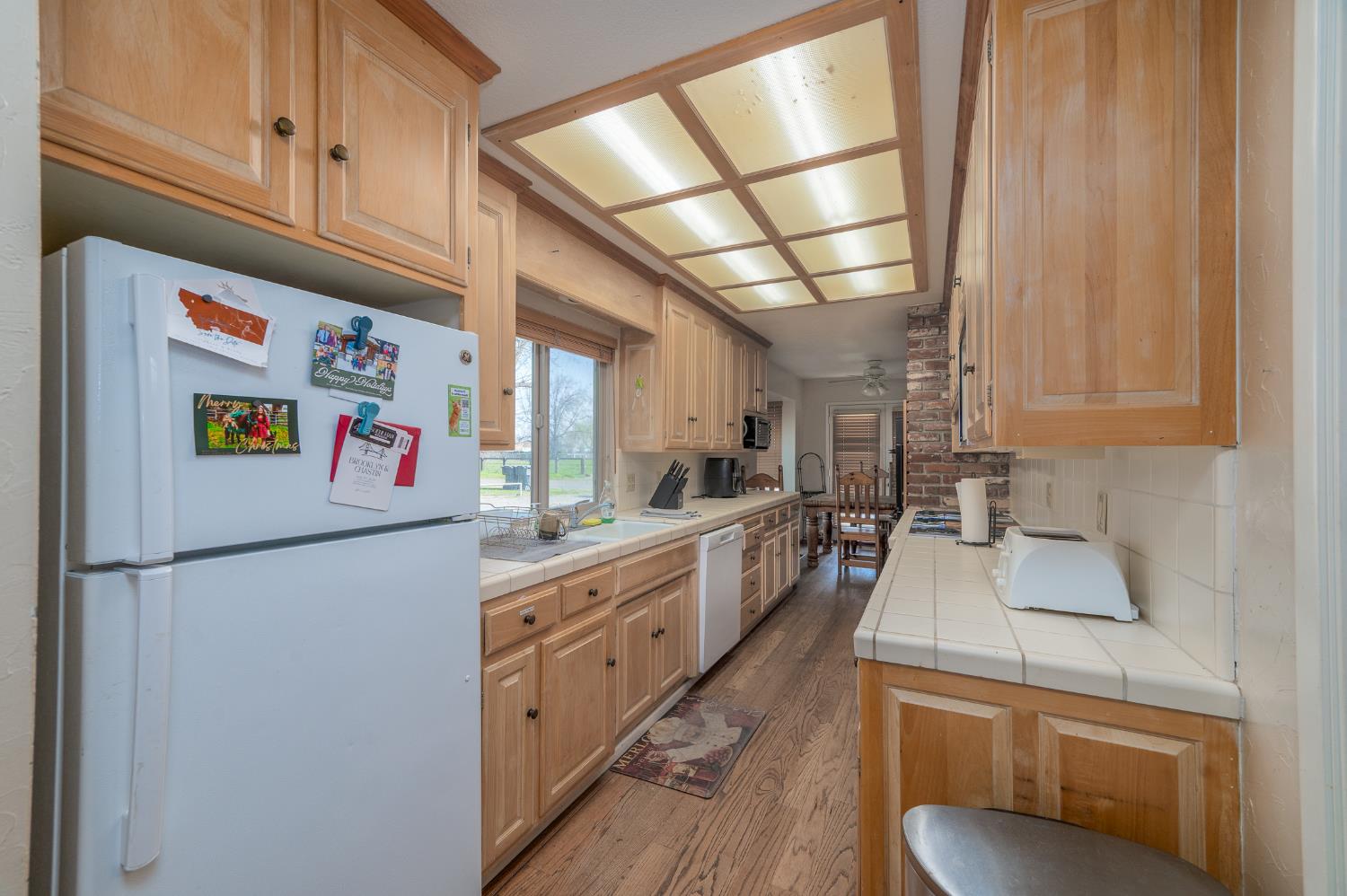 11501 Pioneer Ave, Oakdale, CA 95361