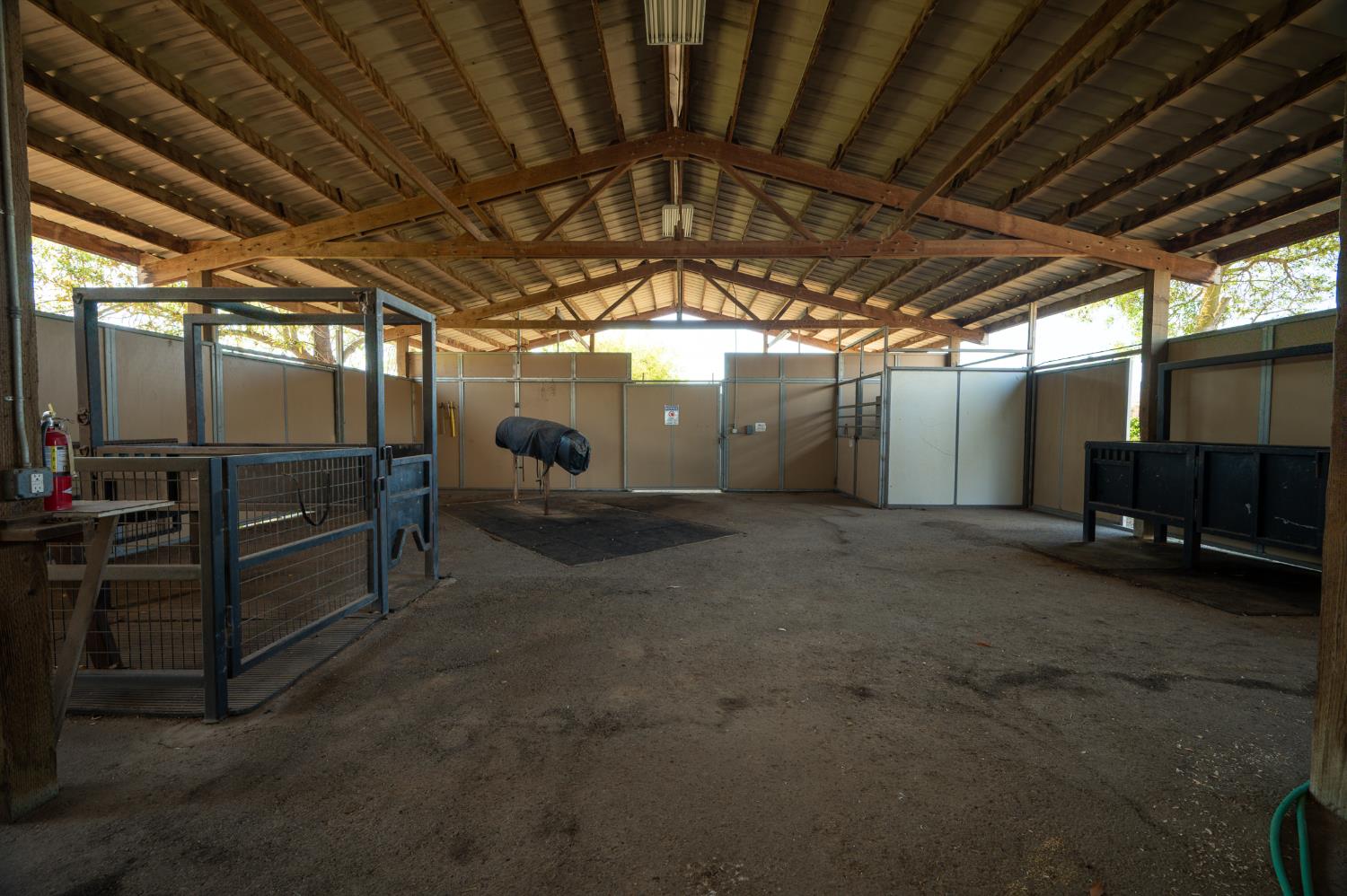 11501 Pioneer Ave, Oakdale, CA 95361