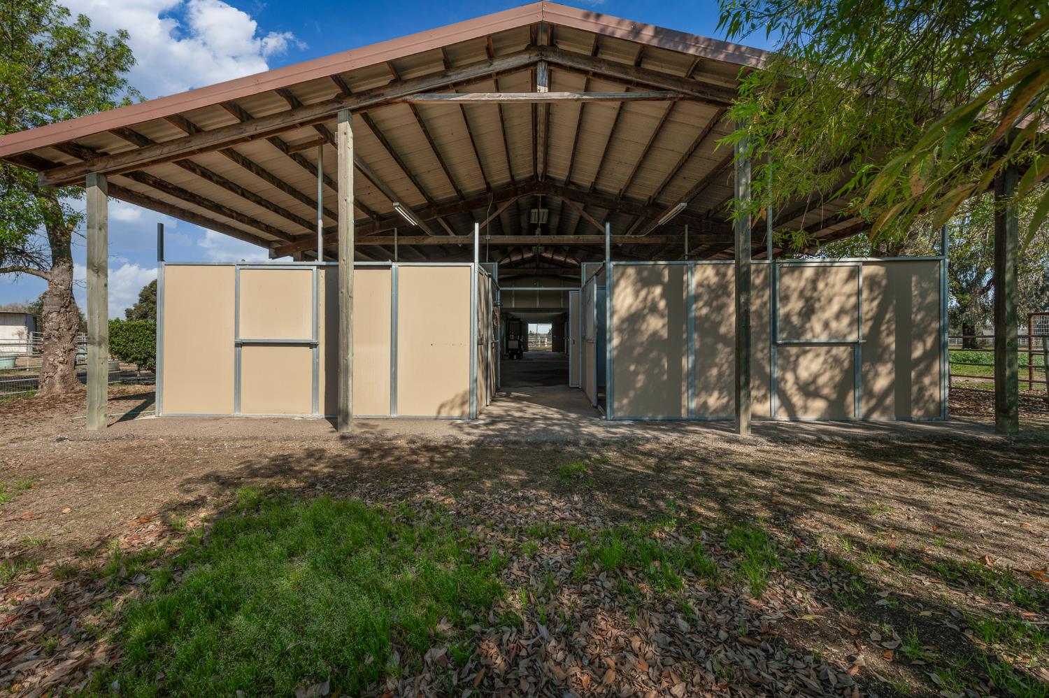 11501 Pioneer Ave, Oakdale, CA 95361