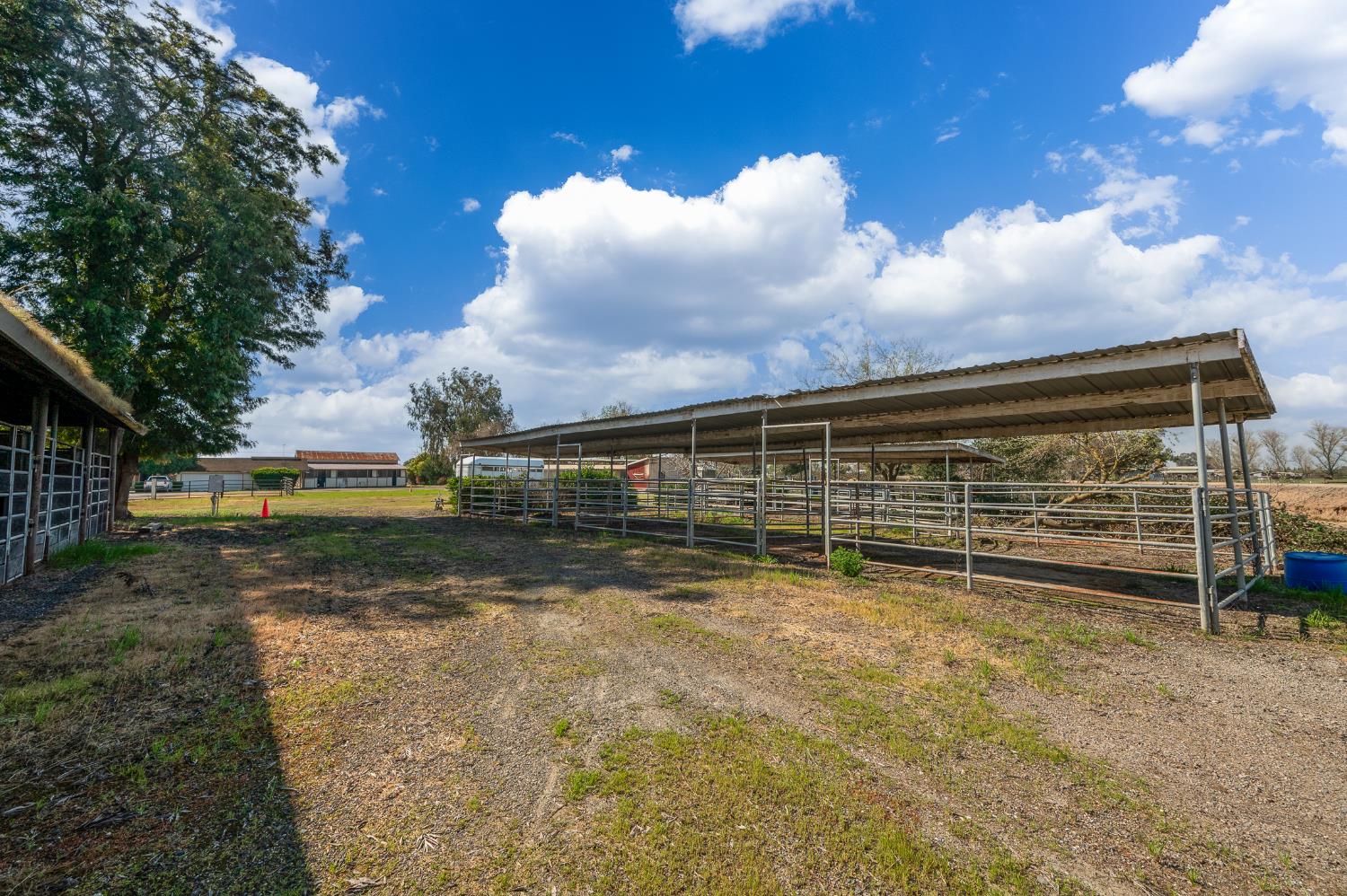 11501 Pioneer Ave, Oakdale, CA 95361