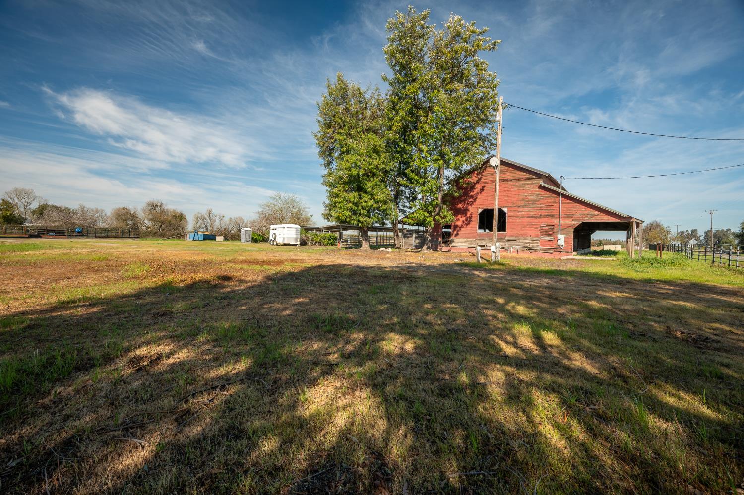 11501 Pioneer Ave, Oakdale, CA 95361