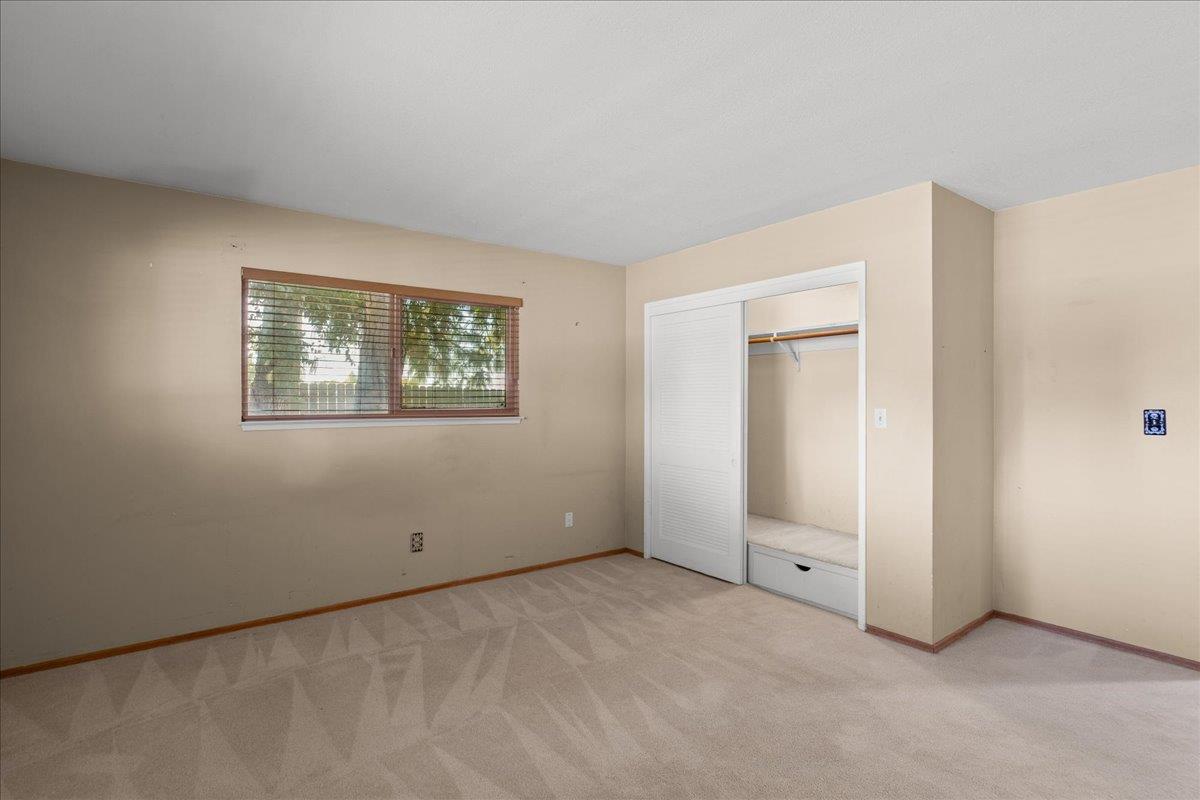 11501 Pioneer Ave, Oakdale, CA 95361