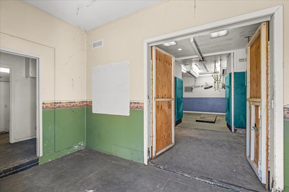 11501 Pioneer Ave, Oakdale, CA 95361