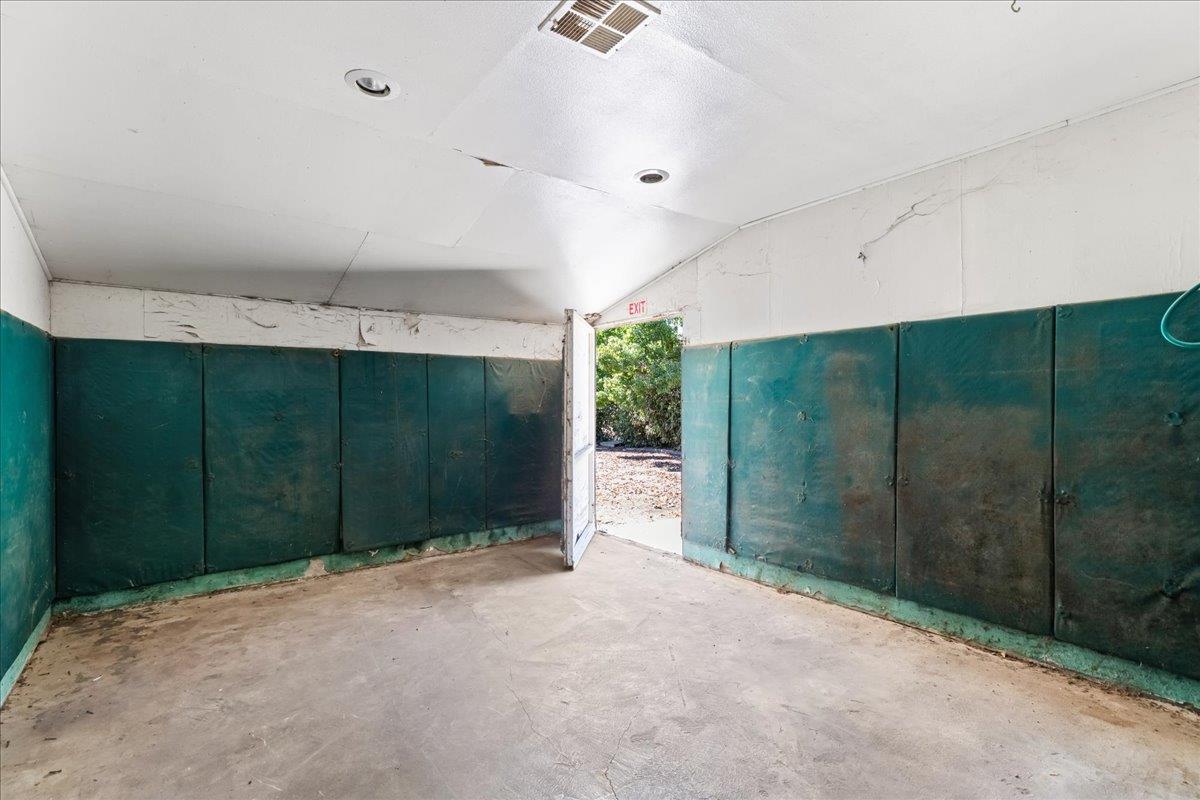 11501 Pioneer Ave, Oakdale, CA 95361