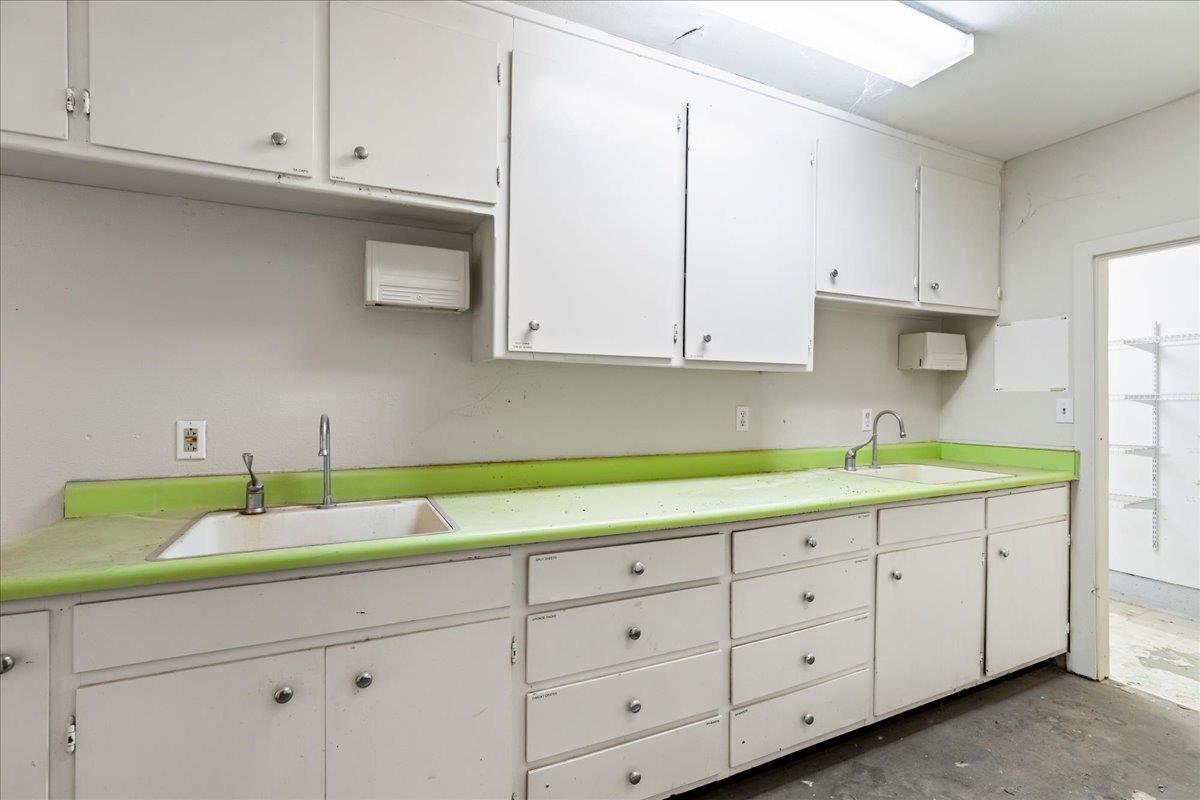 11501 Pioneer Ave, Oakdale, CA 95361