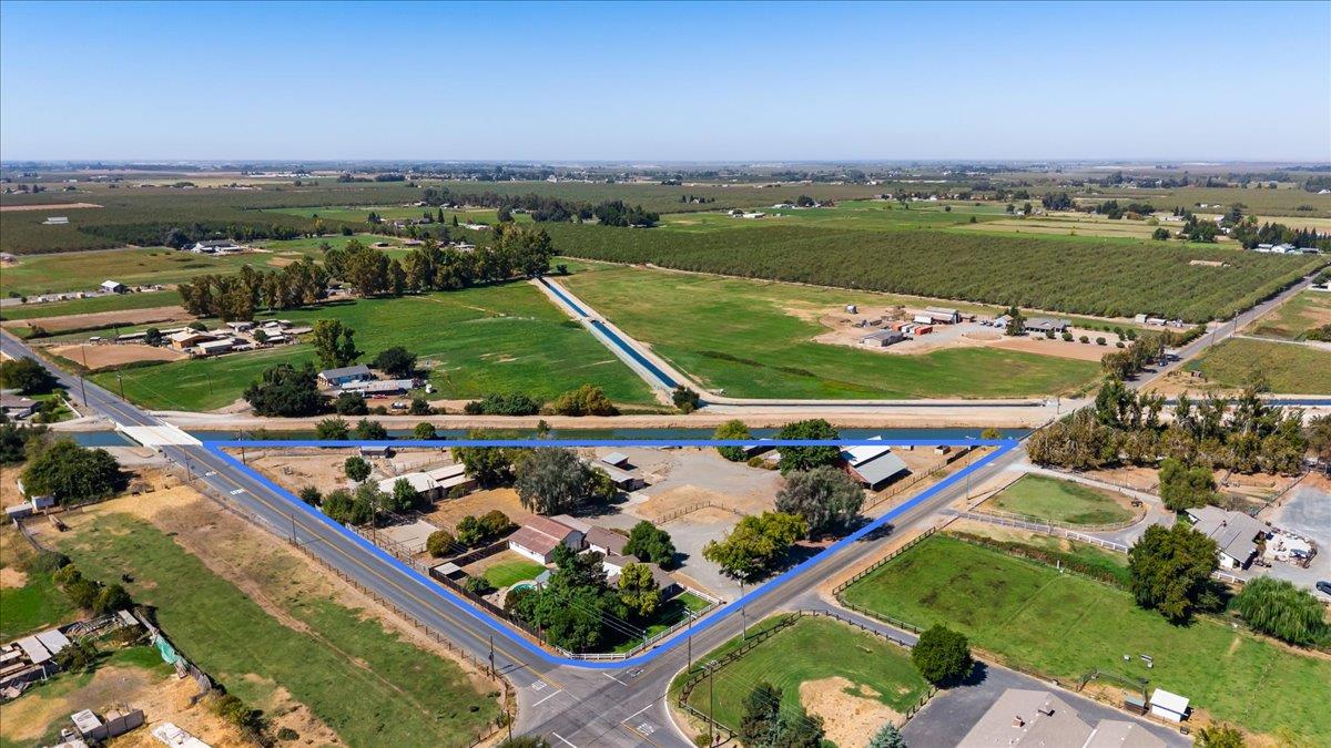 11501 Pioneer Ave, Oakdale, CA 95361