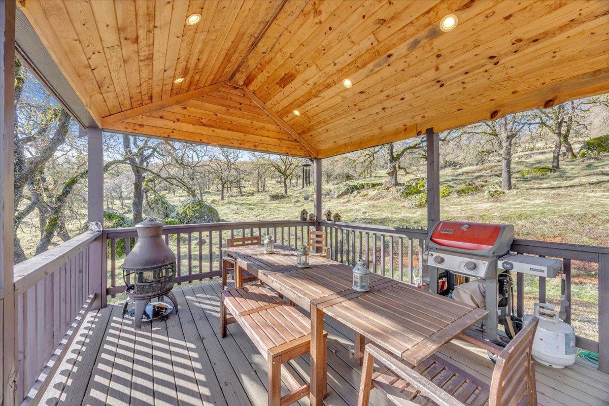 2460 Sulkey Ct, Copperopolis, CA 95228