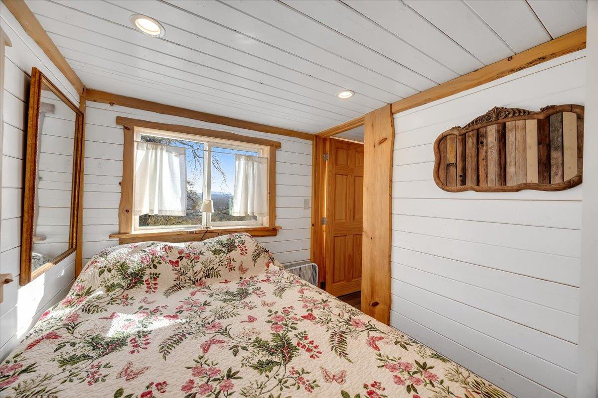 2460 Sulkey Ct, Copperopolis, CA 95228