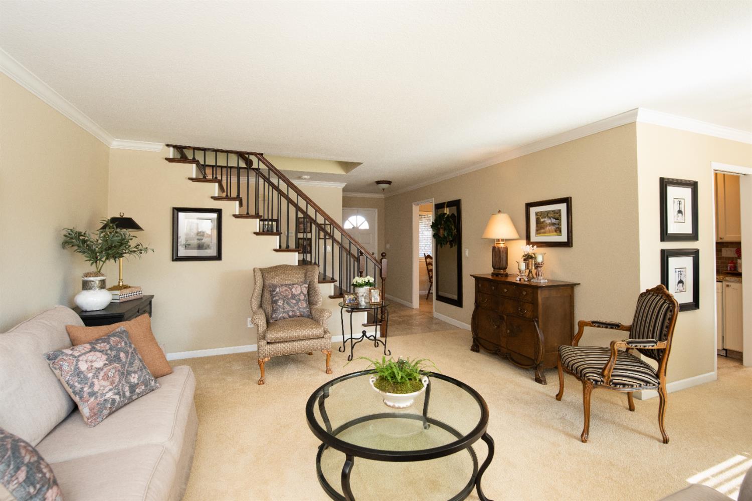 1904 Kendall Ave, Modesto, CA 95355