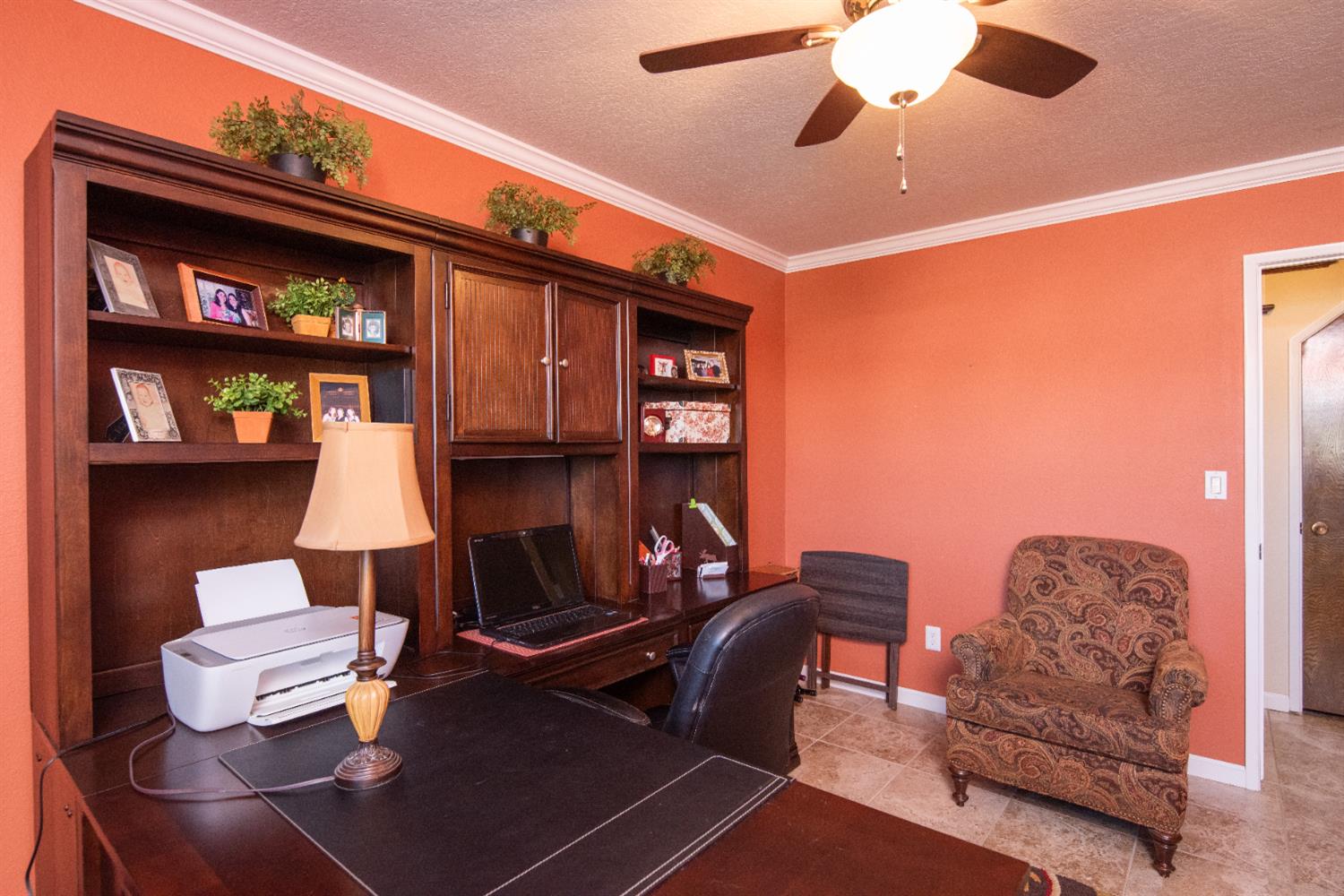 1904 Kendall Ave, Modesto, CA 95355