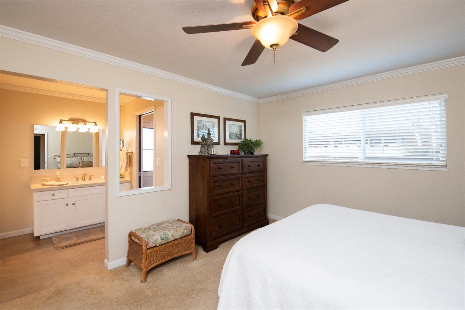 1904 Kendall Ave, Modesto, CA 95355