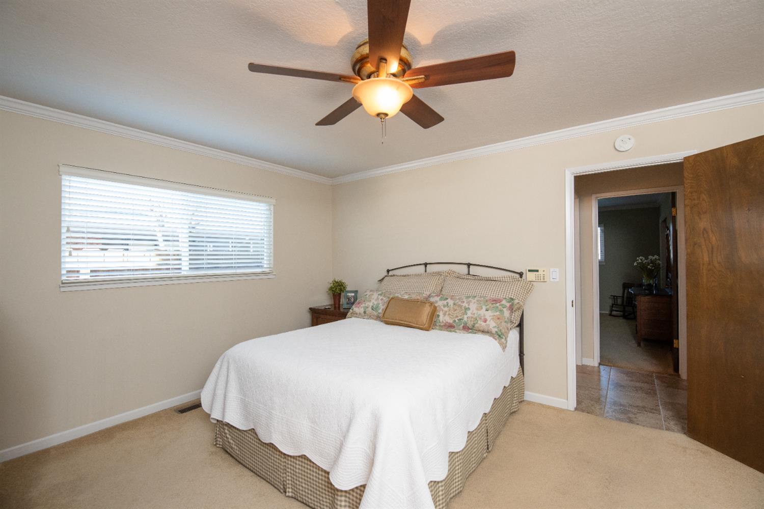 1904 Kendall Ave, Modesto, CA 95355