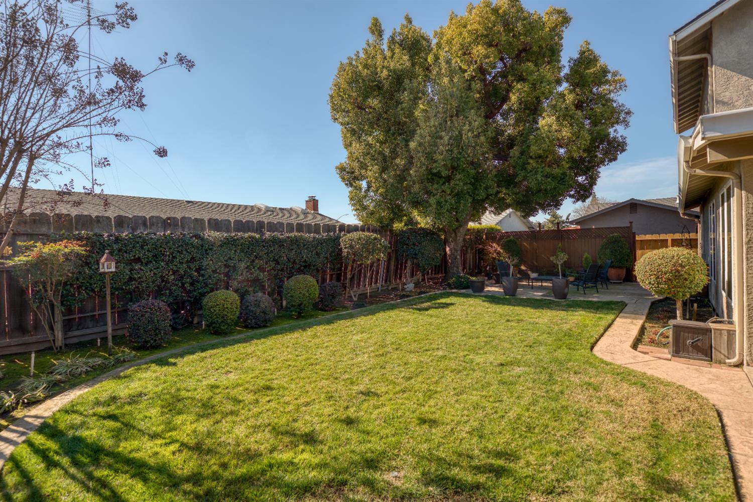 1904 Kendall Ave, Modesto, CA 95355