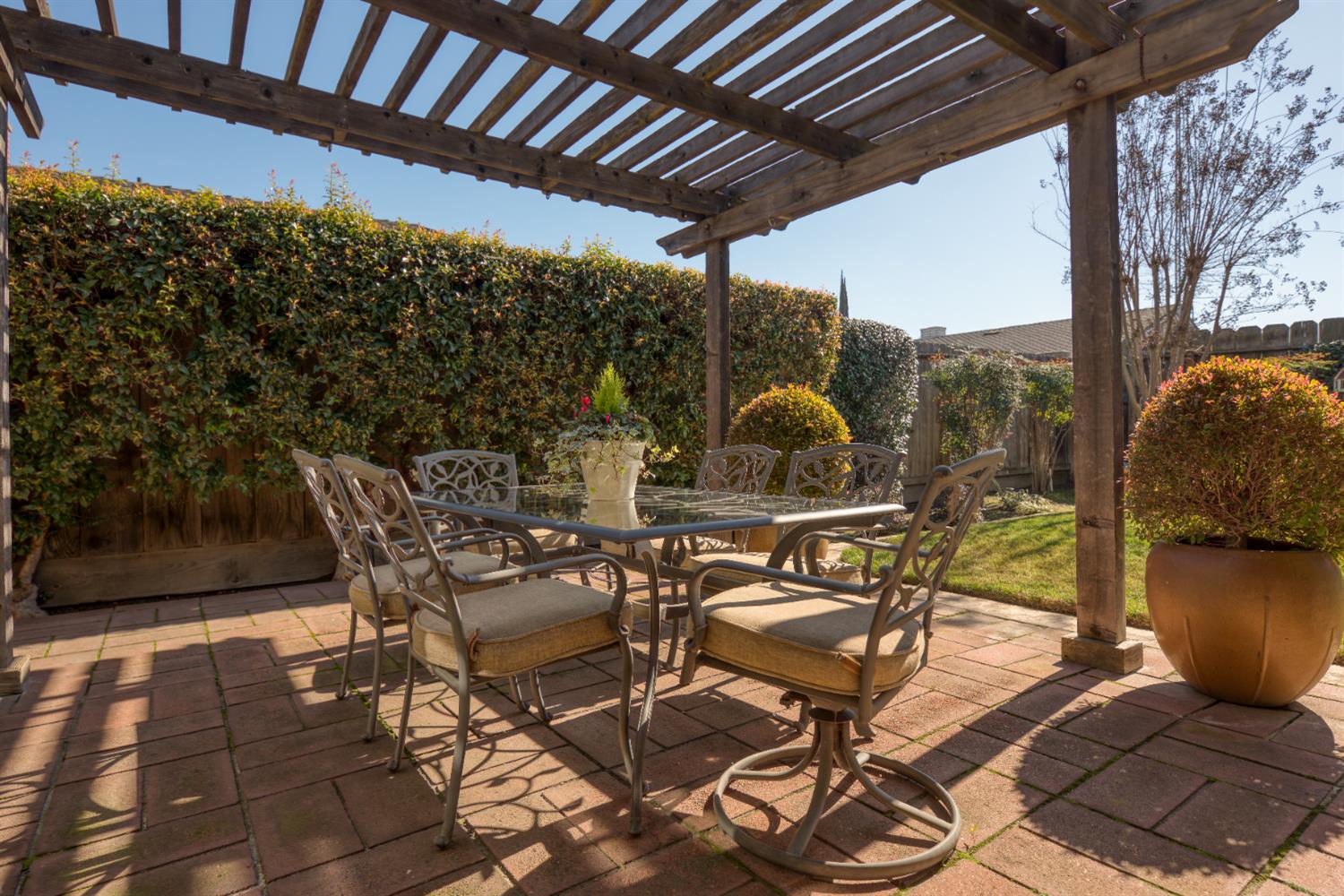 1904 Kendall Ave, Modesto, CA 95355