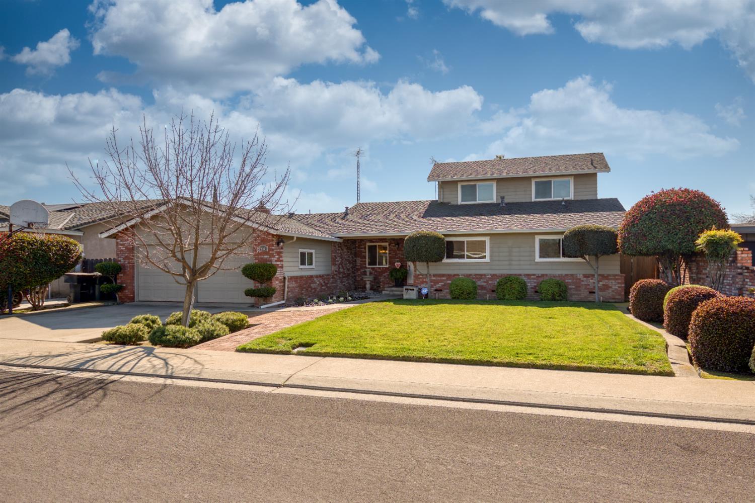 1904 Kendall Ave, Modesto, CA 95355