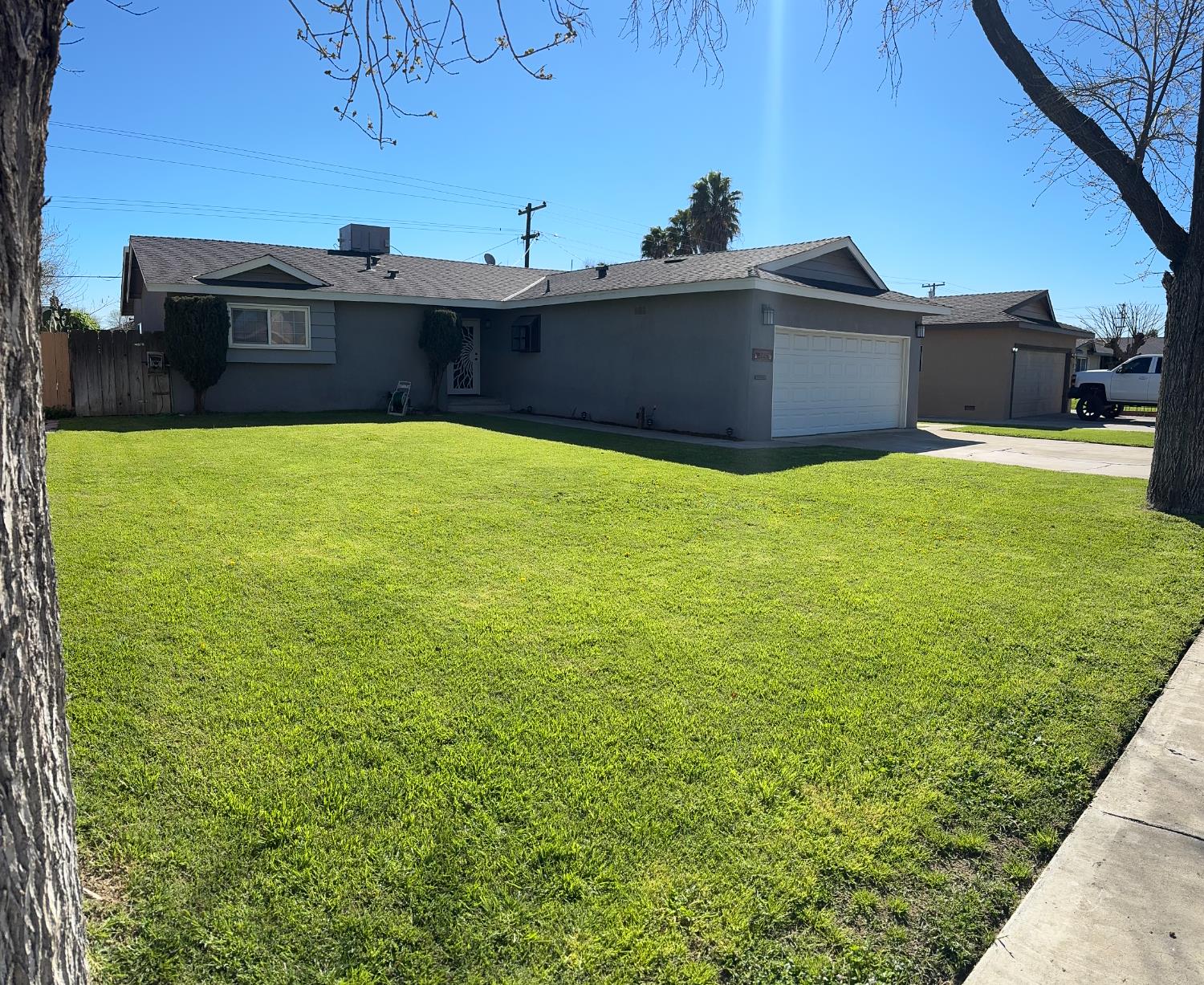 224 N Santa Ana St, Los Banos, CA 93635