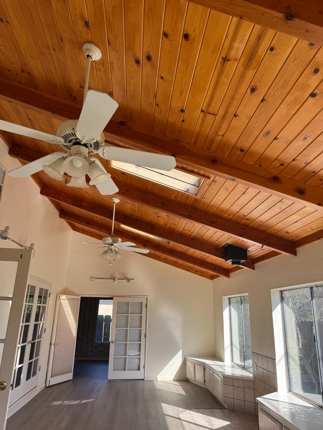 224 N Santa Ana St, Los Banos, CA 93635