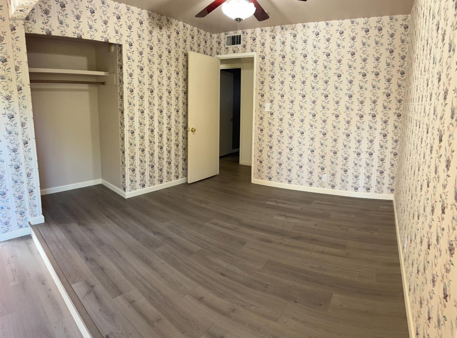 224 N Santa Ana St, Los Banos, CA 93635