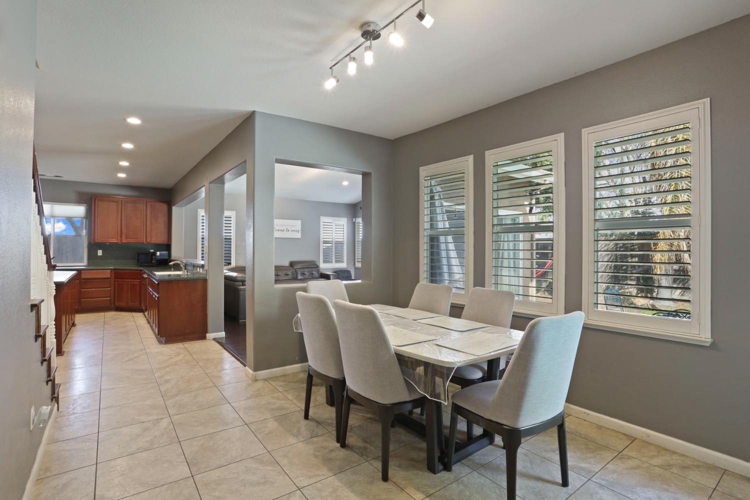 4666 Treasure Ct, Turlock, CA 95382