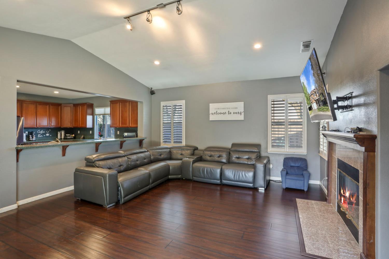 4666 Treasure Ct, Turlock, CA 95382