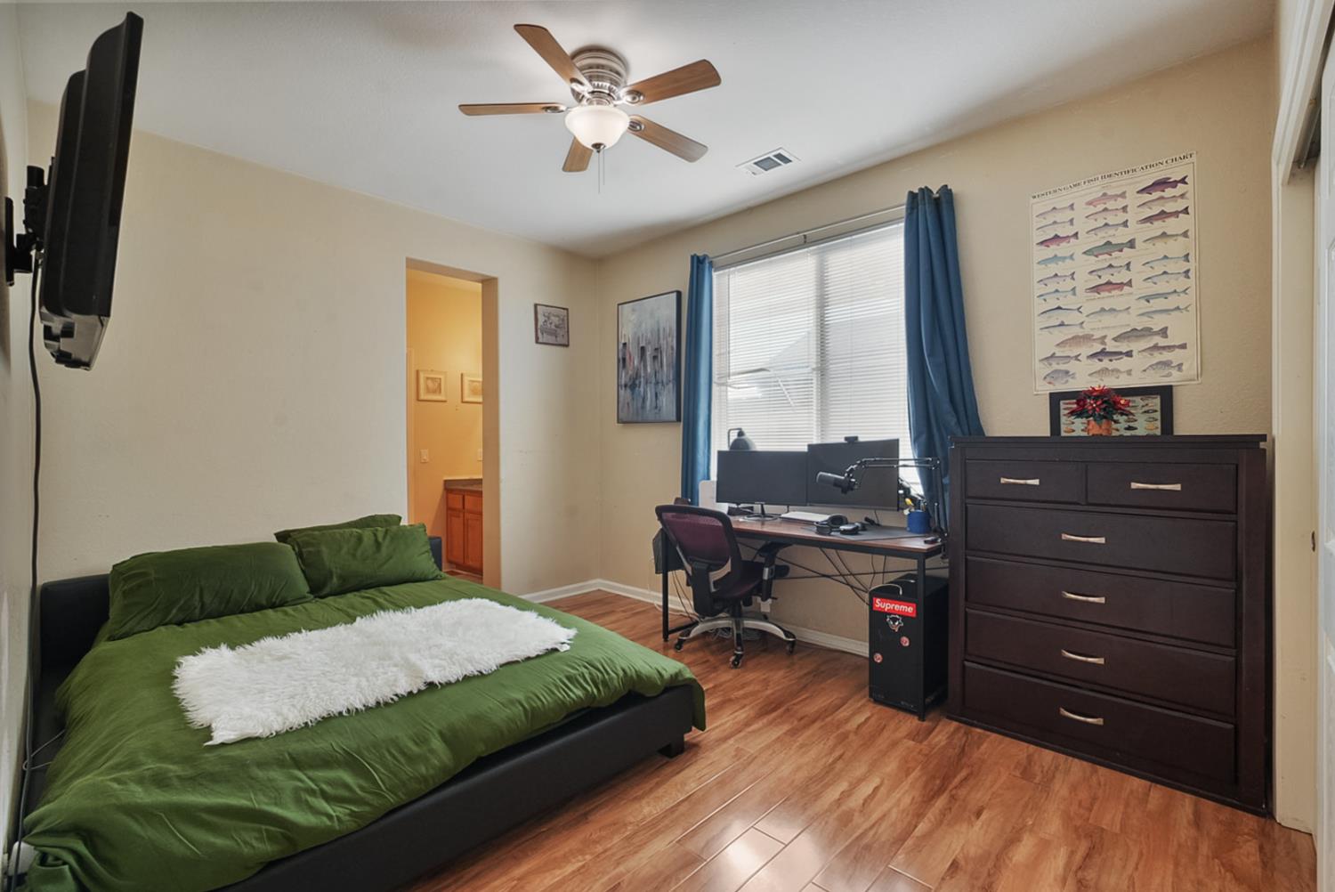 1051 Heartland Dr, Manteca, CA 95337