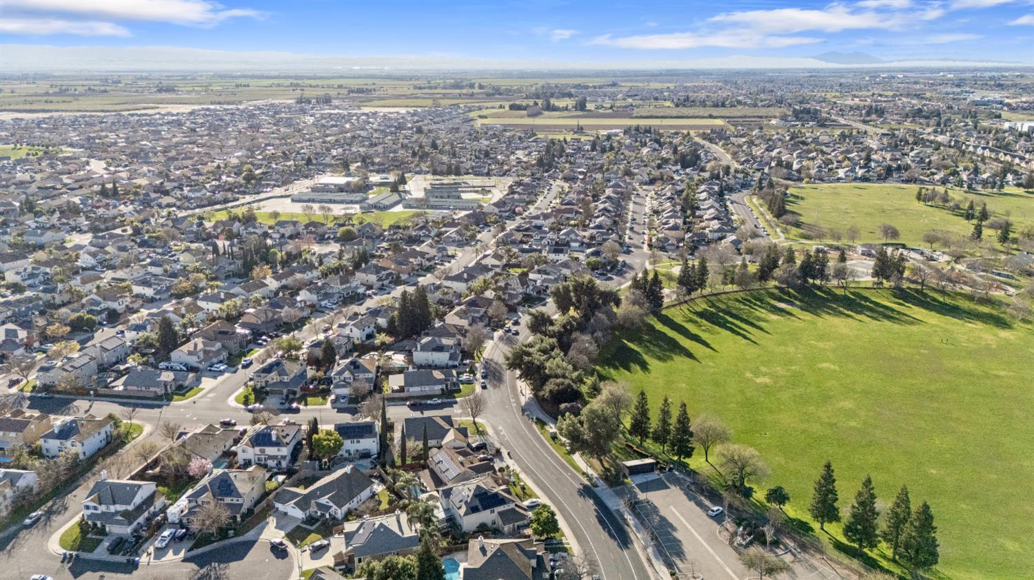 1051 Heartland Dr, Manteca, CA 95337