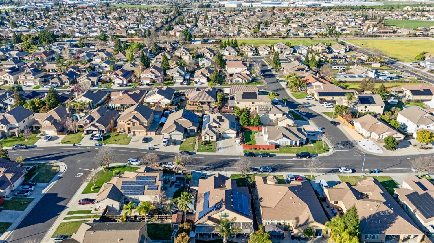 1051 Heartland Dr, Manteca, CA 95337