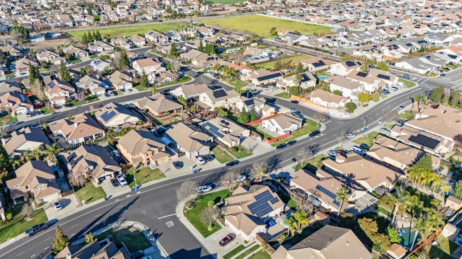 1051 Heartland Dr, Manteca, CA 95337