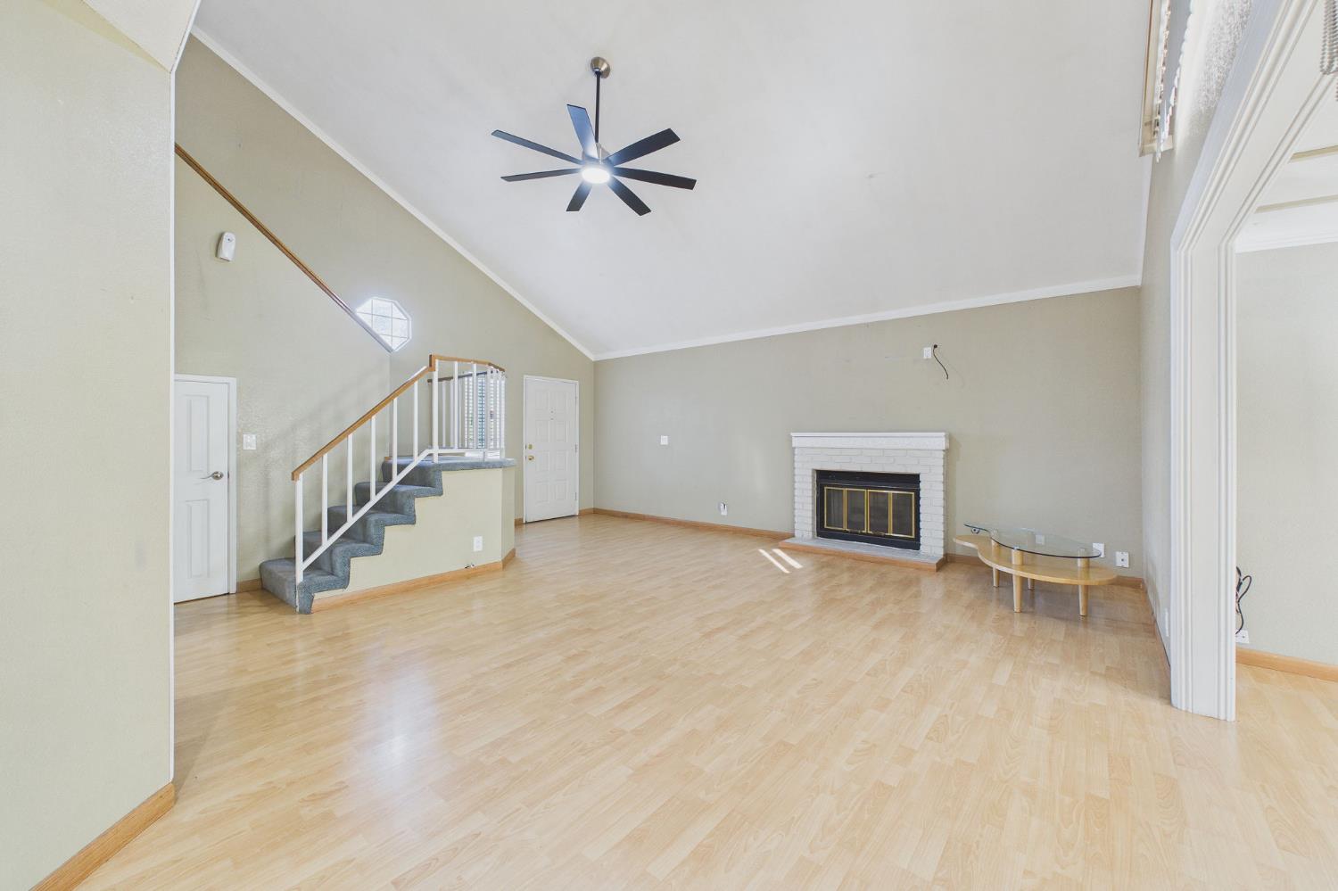 1912 Middelburg Ct, Modesto, CA 95356