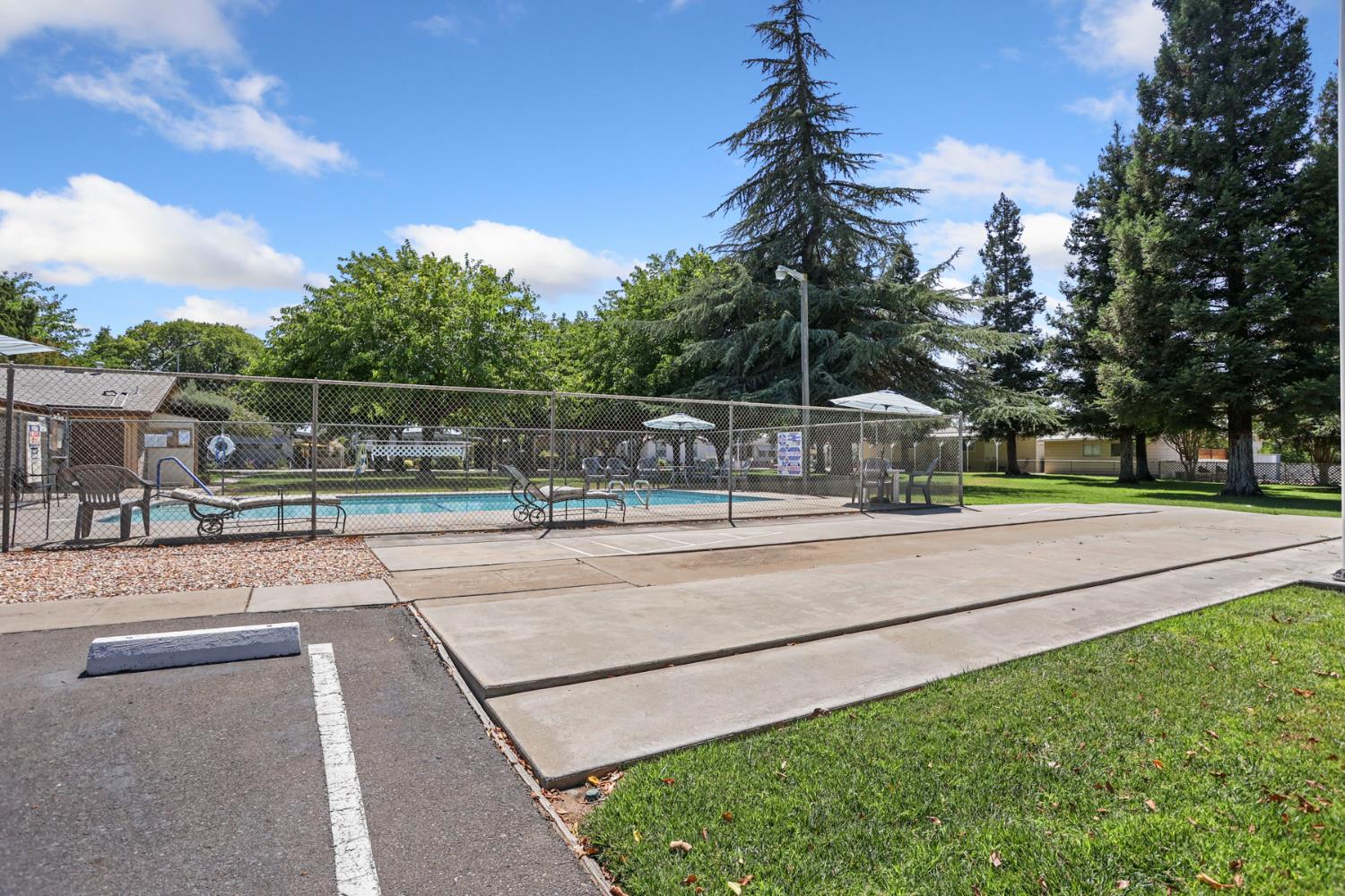 2124 Key West Ln, Modesto, CA 95350