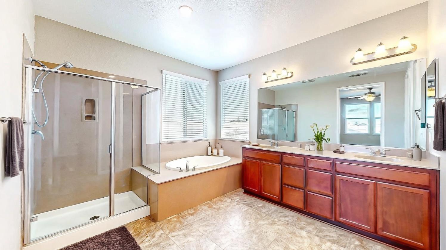 4638 Cherry Blossom Ln, Turlock, CA 95382