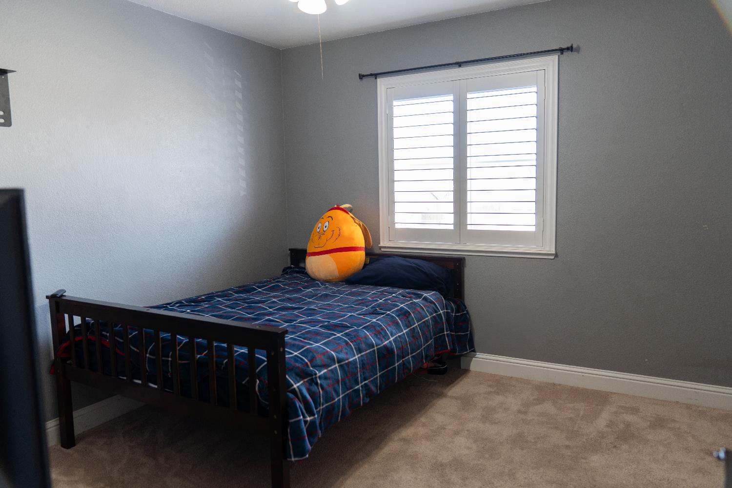 6904 N Melody Ct, Hughson, CA 95326