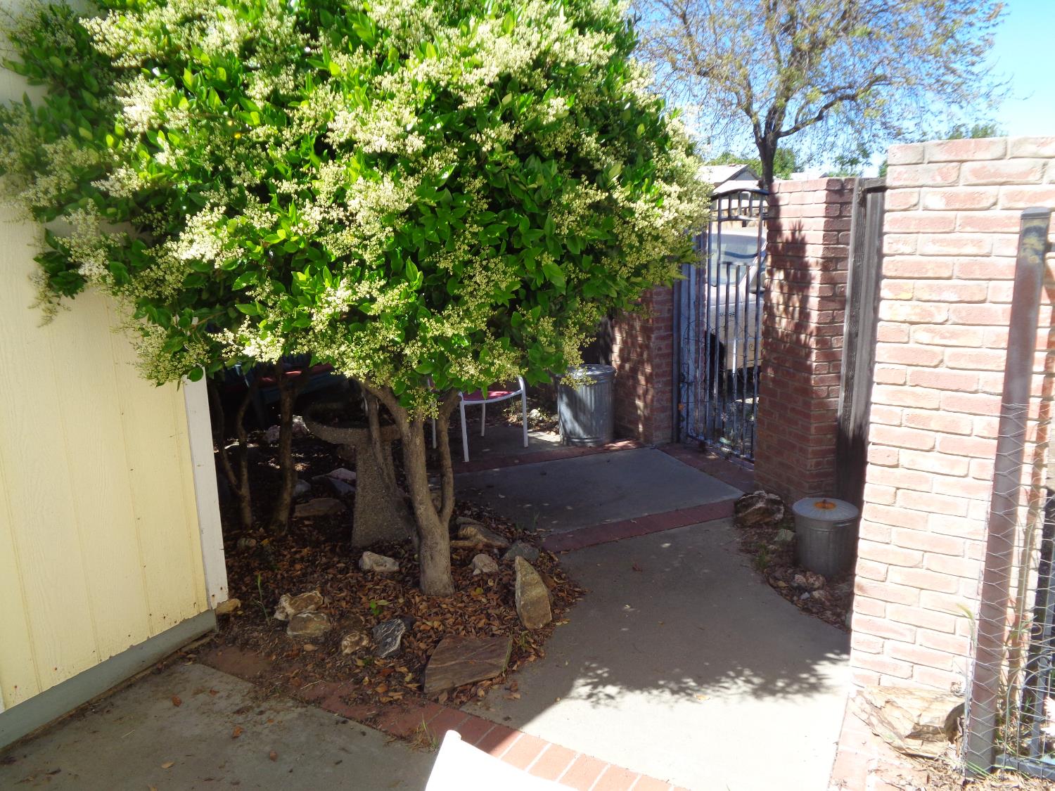 750 Coralwood Rd, Modesto, CA 95356