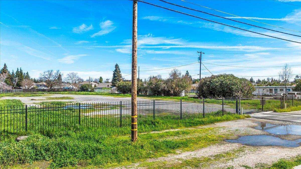 341 S PARALLEL Ave, Ripon, CA 95366